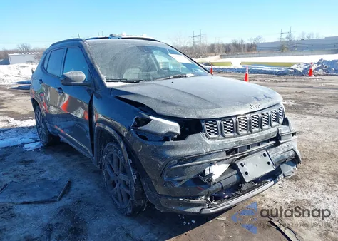 2024 Jeep Compass Limited 4X4 z USA, uszkodzony, nr VIN 3C4NJDCN4RT168564